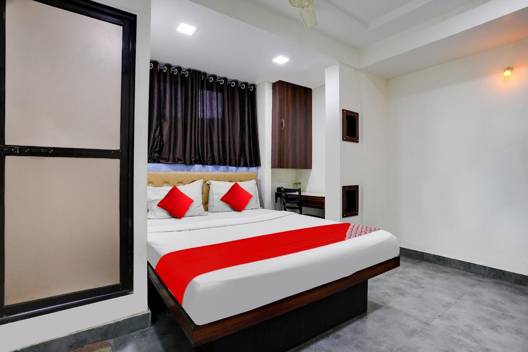 Hotel O Ashwi Нави Мумбай Екстериор снимка
